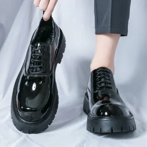 Black Color Thick Sole Gentlemen Must Own Comfortable Formal Lace ups Patent Leather Wedding Shoes for Men