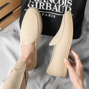 Custom-made New Quality Comfortable Men’s Casual Shoes with Black logo Leather Anti-slip Design for Autumn