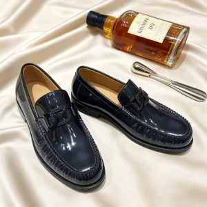 High Quality Men’s Navy Patent Leather Ruched Buckle Loafers Men’s Breathable Loafers Shoes Slip On Business Casual Shoes