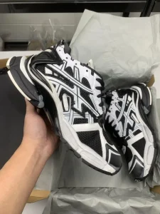High-quality Designer Running Shoes Casual Shoes Luxurious Original Thick Walking Style Running Shoes