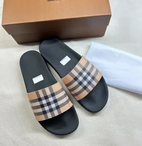 High-quality Men’s and Women’s Slip-on Shoes with Anti-slip Properties Trendy Men’s and Women’s Slip-on Shoes