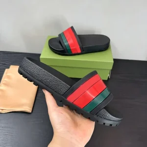 Luxury Men’s Large Flat Sandals Summer Beach Outdoor Fashion Anti slip Women’s Slippers