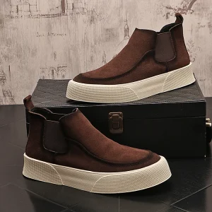Men’s New Sports and Leisure High Cut Thick Soled Non Slip Fashionable Outdoor Boots with One Foot on the Shoe