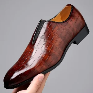 Mens Pointed Leather Shoes Retro British Style High End Atmospheric Soft Soled Loafers Stone Patterned Casual Leather Shoes
