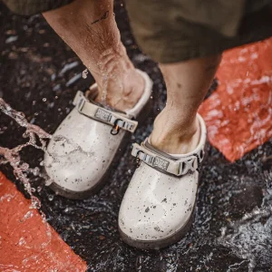 Men’s Sandals Outdoor Clogs Chaussures Breathable Beach Sandals Toe Cap Convertible Slide-On Summer Slippers