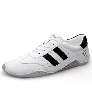 Men’s Skateboarding Shoes Sneakers Skate Shoes Leather Low-top Lace up Flats Retro Handmade Casual Breathable
