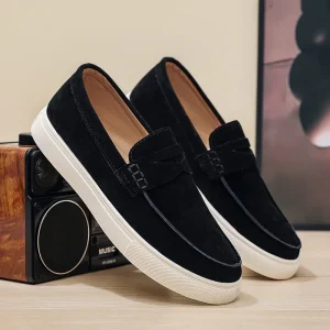 Men’s Suede Leather Flat Loafers Round Toe Casual Shoes for Work Holidays Winter and Autumn