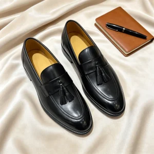 Men’s Vintage Smooth Leather Tassel Loafers Breathable Slip On Business Casual Shoes Handmade Formal Shoes