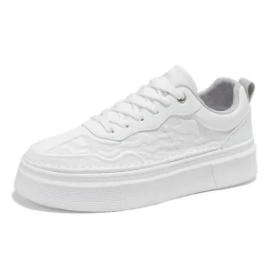 New Breathable Small White Shoes Versatile Thick Sole Sports Shoes for Male Students Casual Low Top Thick Sole Board Shoes