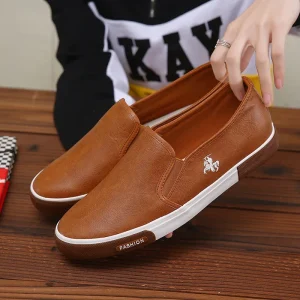 New Mens Casual Leather Shoes Soft Sole Breathable Business Anti Slip and Comfortable Slip on Mens Casual Low Cut Board Shoes