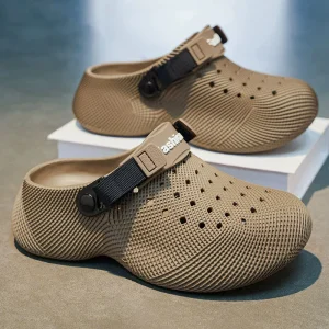 New Summer Fashion Couple Slippers EVA Baotou Men’s Sandals Outdoor Thick Bottom Hole Shoes Luxury Beach Men Garden Shoes