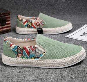 OEM ODM Men’s Casual Shoes Patchwork Canvas Slip-On