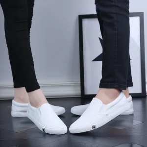 Unisex Vulcanized Canvas Shoes Slip on White Couple Sneakers Nurse Work Shoes Old Beijing Style Flat Casual Footwear